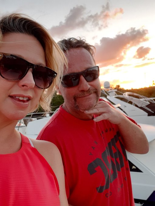 Hangin with this guy watchin the sunset🌴🍹 https://t.co/zFDIitNZq0<a href="/tag/vulnerable"class="tags"><span>#vulnerable</span></a>