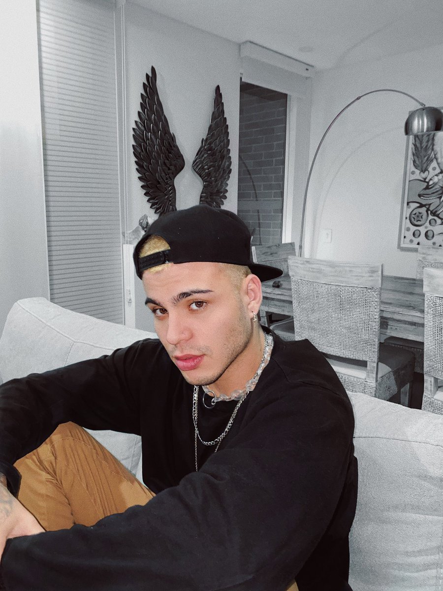 villalobossebas's tweet photo. 🖤 https://t.co/EbWd4oquU9