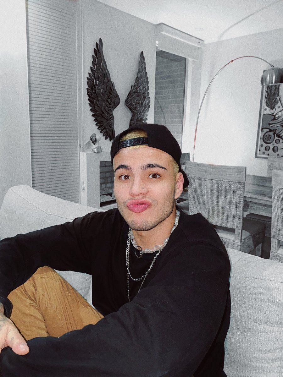 villalobossebas's tweet photo. 🖤 https://t.co/EbWd4oquU9
