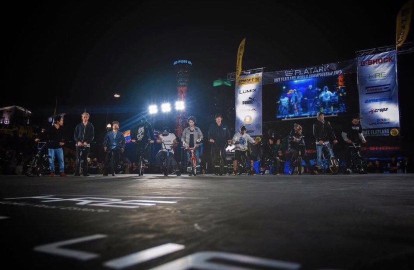 akira05062's tweet photo. FLAT ARK 2015
world circuitからworld championshipへ
破格の賞金500万円札💴
@arkleague_official
#arkleague #flatark #third #world #championship #bmx #flatland #kobe https://t.co/sy3Sc0CkTv