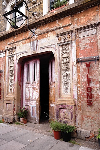 6/  @WiltonMusicHall is a rare surviving example of its type. It won its regional heat but failed to win the final. After Wilton’s Music Hall Trust took ownership in 2004 restoration was completed in 2016 meaning the music hall came off the At Risk register after 20 years. Success