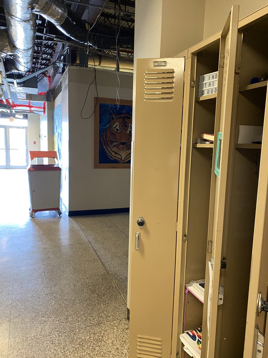 reynardscience's tweet photo. Can you spot the irony in this picture? While managing a lot of expectations this week and cleaning out my classroom while our school is under construction, one seemingly insignificant sign reminded me to keep my perspective in check. It’s the little things. https://t.co/Py3llm4HN4
