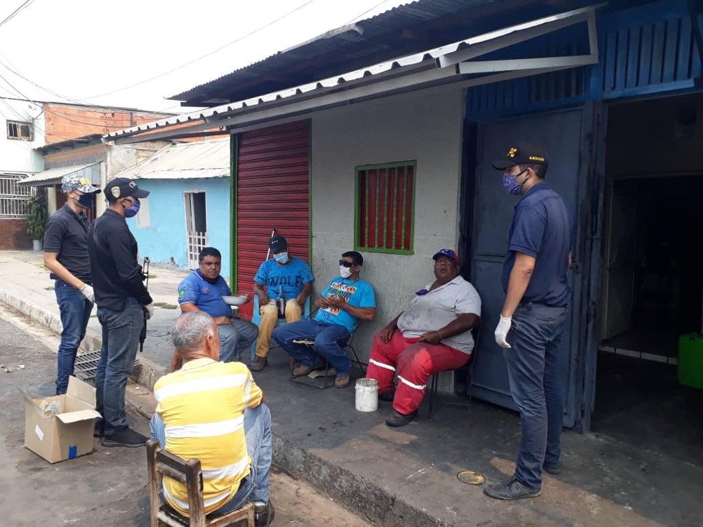 En Puerto La Cruz, llevamos a cabo operativo de concientización difundiendo campaña para evitar el contagio y propagación del COVID- 19. #CICPC <a href="/DouglasRicoVzla/">Douglas Rico</a> <a href="/Cicpc374/">REDIP ORIENTAL</a>