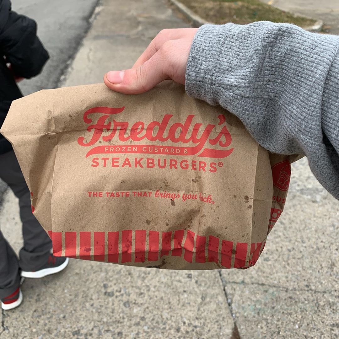 FreddysUSA's tweet photo. Get the goods to go! #freddysdrivethru #ilovefreddys
π·: @ https://t.co/Dm0KZKZ6FF_sheep_ https://t.co/ioA2lGOND5