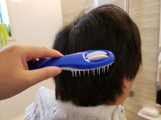 サローネヘアカットブラシってどこで売ってる どこで買える 髪の毛が思い通りになる 便利サローネヘアカットブラシの売ってる場所や買える場所はここ どこでカエル