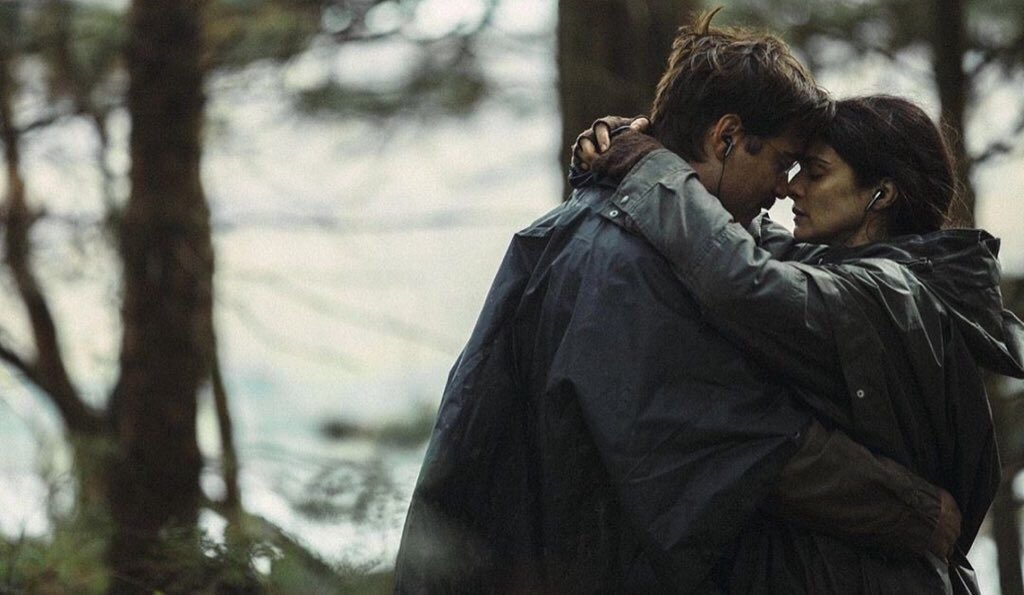 habermetaverse's tweet photo. “Hissetmediklerini hissediyormuş gibi yapmak,hissettiklerini hissetmiyormuş gibi yapmaktan daha zordur.“ 
🎬The Lobster (2015) https://t.co/V6XN4Y4sz5