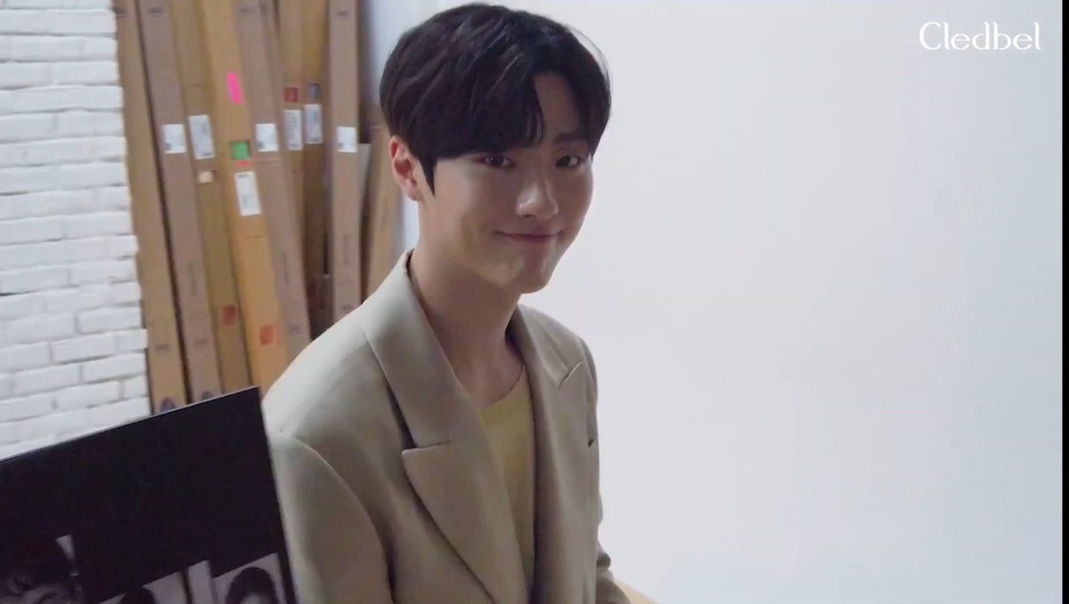 끌레드벨 비하인드 영상 올라왔어요!
🔗 youtu.be/iodfkBuzA64
#조승연 #WOODZ