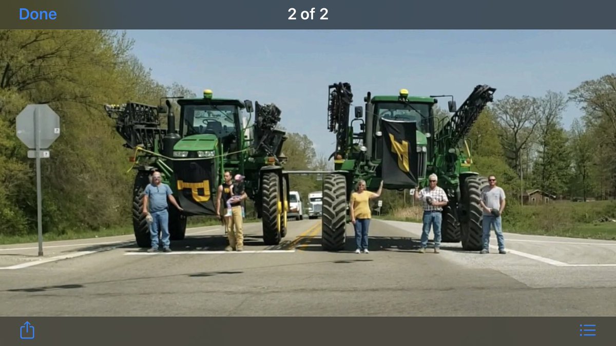 INDIANA_COOP's tweet photo. We laid to rest the third generation farmer of our family , my dad Wendell today. Thanks to all the neighbors that took time to bring their equipment and standing in honor of Dad #AgFriends #PurdueAlumni #MilitaryhonorsSalute https://t.co/D9ZPiLfIBM