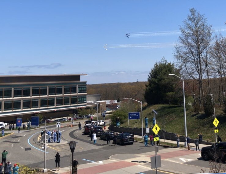 staceymelillo's tweet photo. Fly by over Stony Brook Hospital, were I work. Most amazing thing I ever saw. Still crying. Ty https://t.co/nZGhaXbCG1