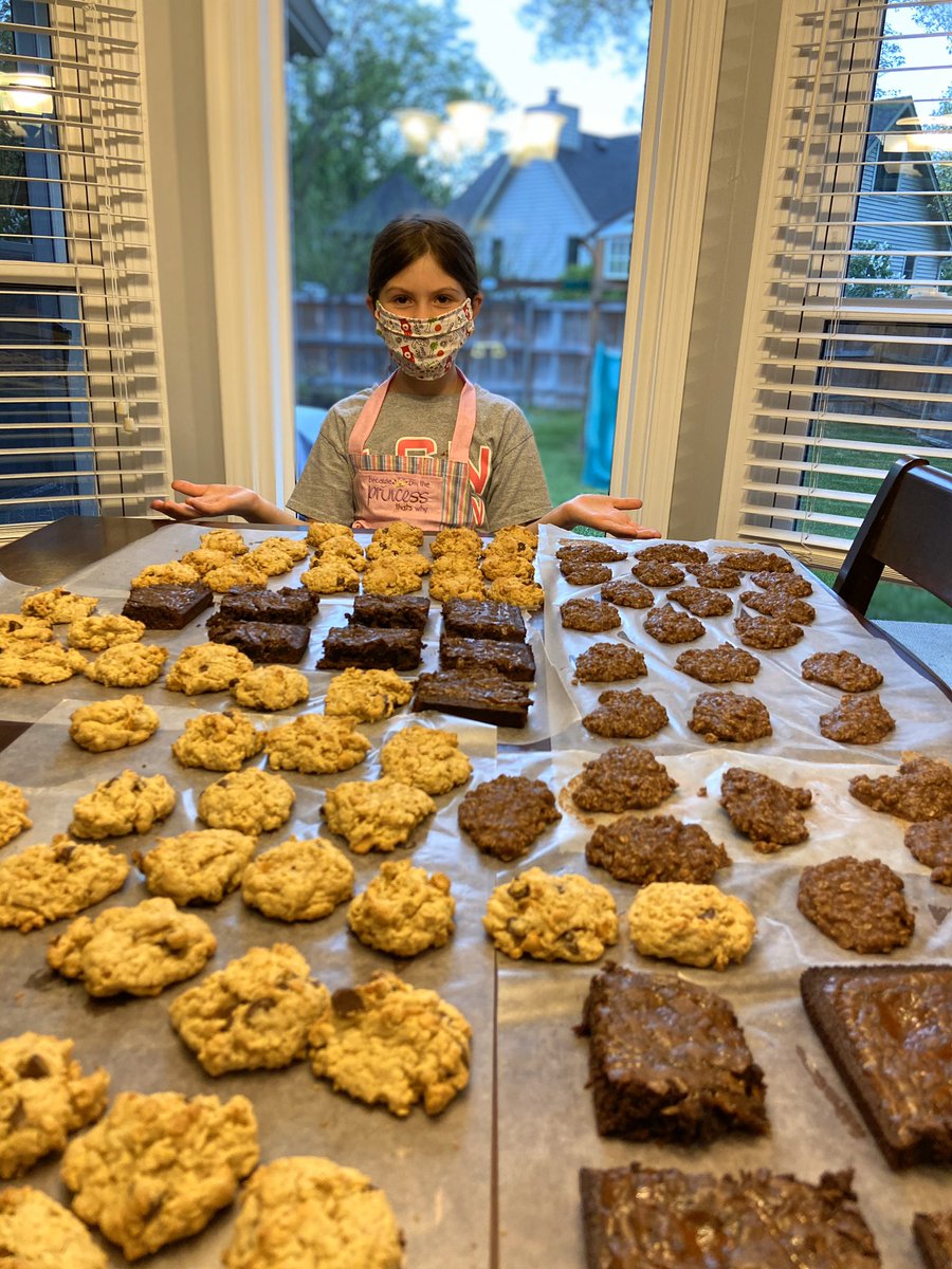 jentaylor1206's tweet photo. Serving the senior citizens and homebound in our community through #onegoodmeal. 56 dessert baggies ready to go for lunches tomorrow! #vto @edmentum https://t.co/UV7dk5k6LH