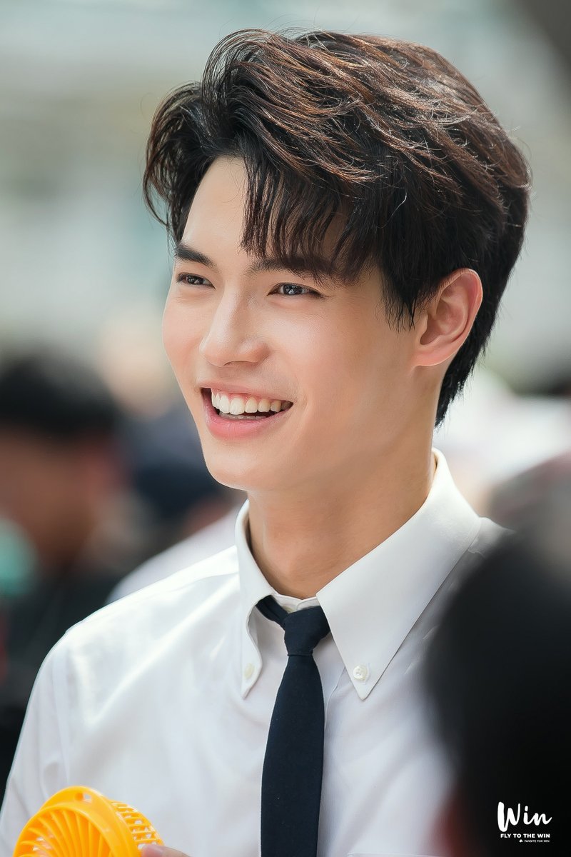 ㅡ ☁

200208 

~ คิดถึงเมธวินที่สุดในโลกเลย เท่าโลกเลยอะ 

<a href="/winmetawin/">Winmetawin</a> 
#winmetawin #snowballpower 
#คั่นกูEP10 #คั่นกู #2gethertheseries 
#TUsexyboy #CUTUBALL74