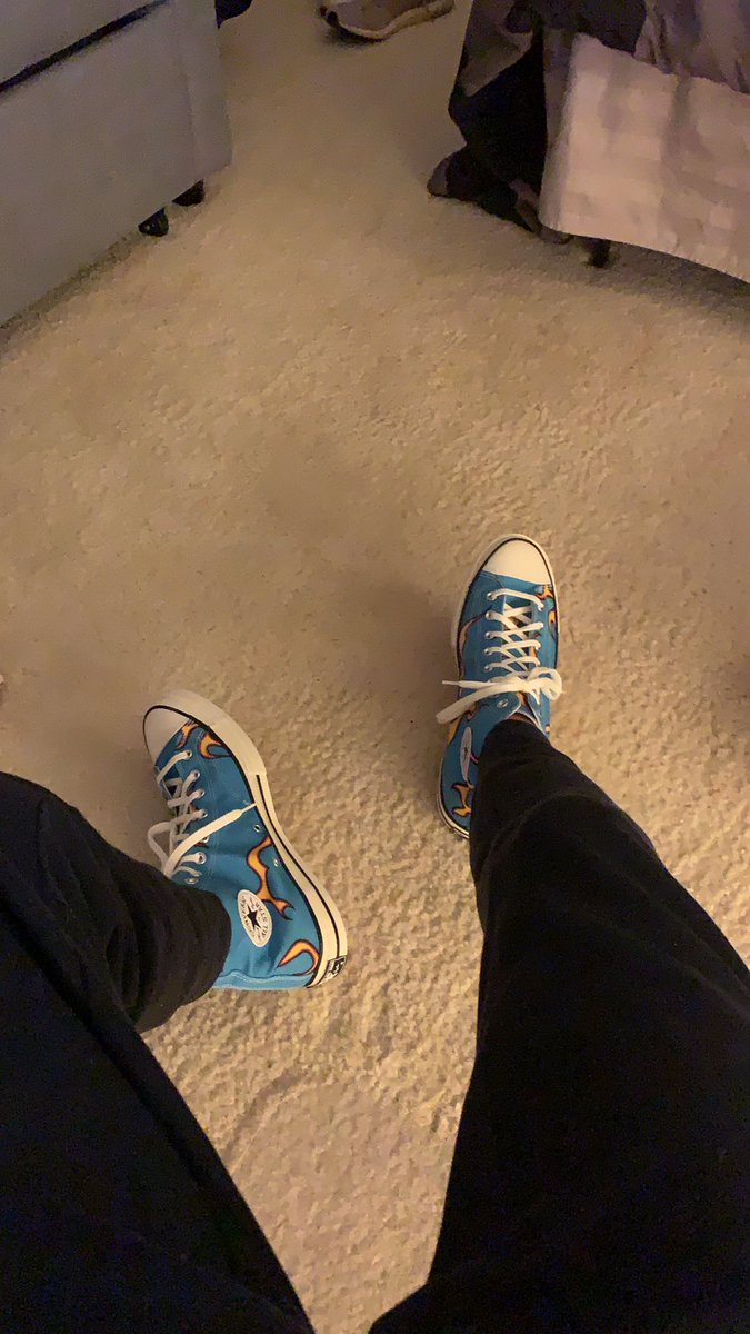 hailsugokie's tweet photo. new kicks https://t.co/Uf8ja8KXAN