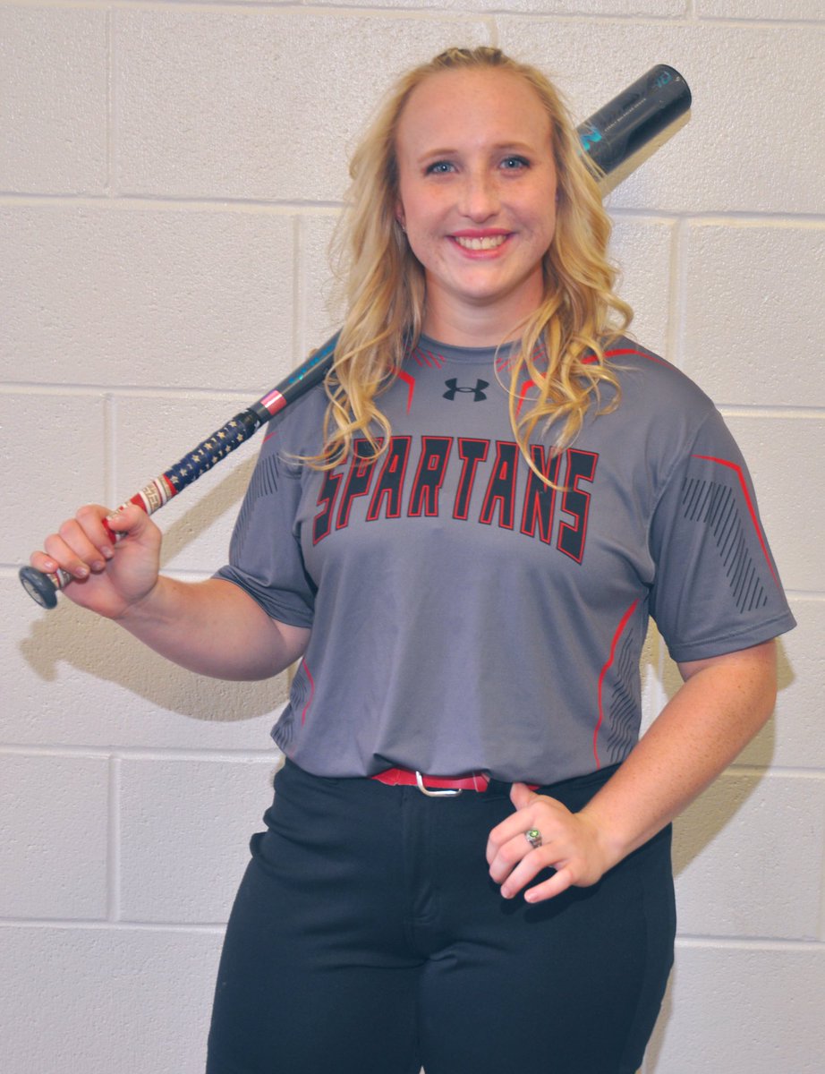 💡🔦#10 Charlie Burns🔦💡
Advice to offer players: Little things make good teams great. Hustle over to the next drill, focus in on every cut, cheer on your teammates. Even if you are the only one, don’t let someone else burn out your light just because they aren’t stepping up.