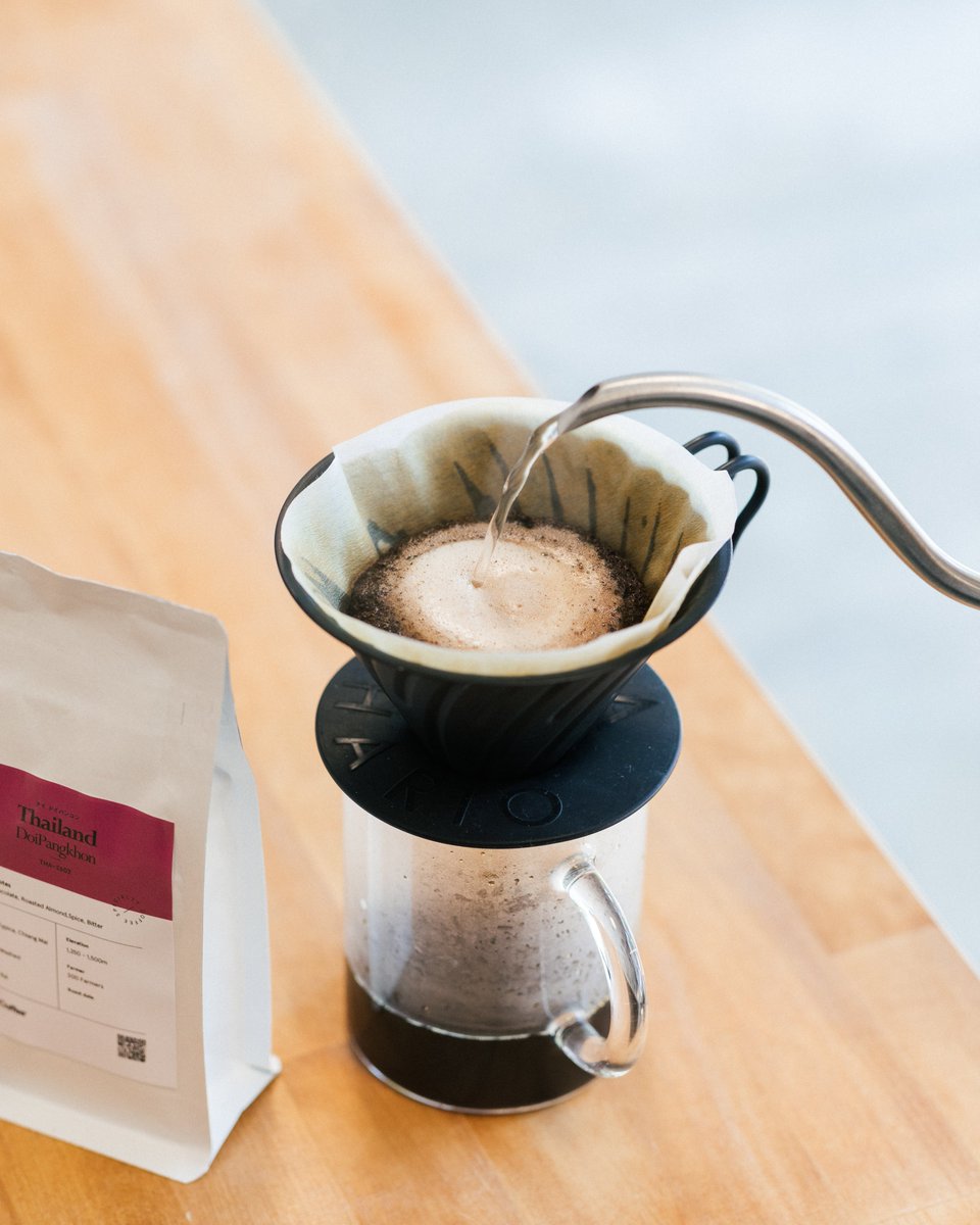 Postcoffee コーヒーサブスク On Twitter 新しい豆 タイ ドイパンコン が入荷しました ローストアーモンドの香ばしい香りとダークチョコレートのように甘く ほろ苦い ほんのり感じるスパイス感を楽しめます 家事の合間の小休止 ほっと一息できる自分だけの