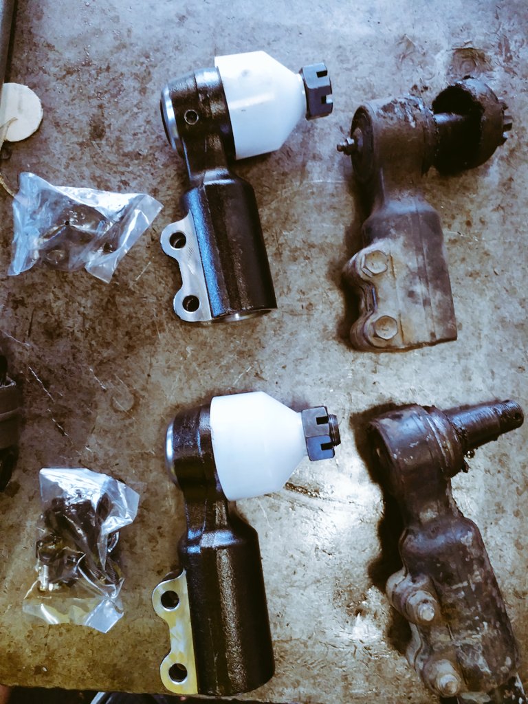 AutoServicioAMB's tweet image. Terminales de dirección NISSAN UD PKC212