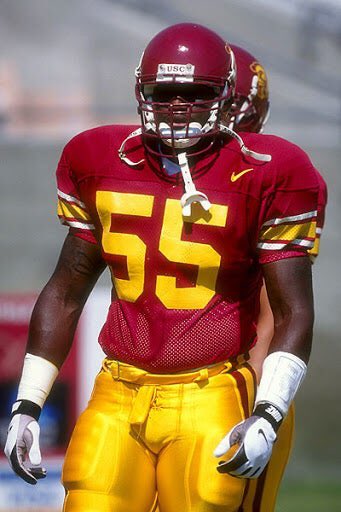 gouxforever's tweet photo. This is a picture of a great football player wearing a great uniform (shiny pants included). Claiborne one of the greats. https://t.co/61D7gDwJww