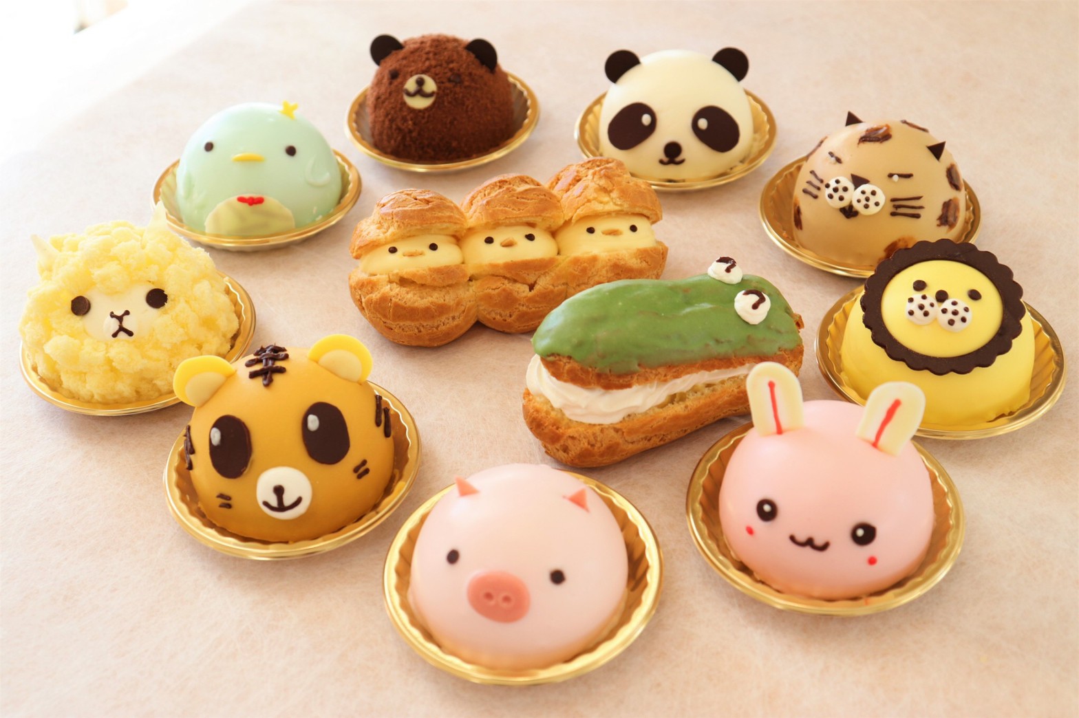 お菓子のさかい 本店 A Twitter アニマルケーキが登場してます 期間限定のケーキとなってます ぜひ 見に来てください お菓子のさかい アニマルケーキ 動物園 ケーキ ワニ ヒョウ ブタ ウサギ ヒヨコ ライオン ペンギン パンダ トラ クマ