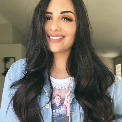 Mrs_Sims_In_6th's tweet photo. Quarantine 2020✌🏼 #NewProfilePic https://t.co/gZJPuFMk9g