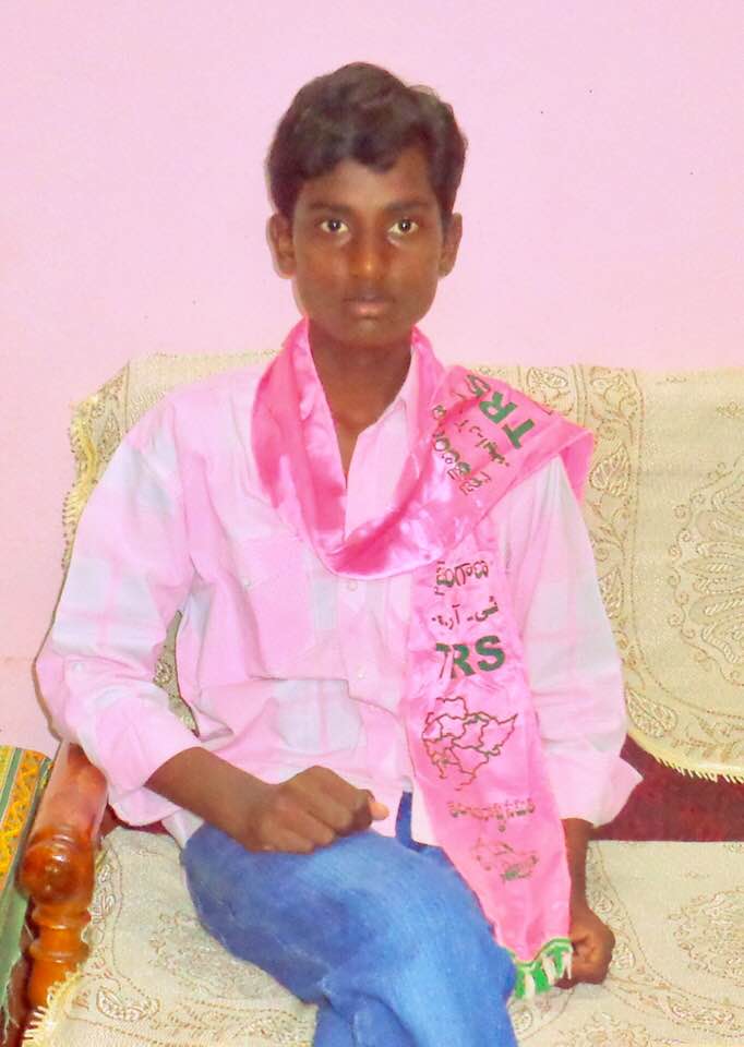 MudduBidda's tweet photo. ఏ కష్టమైతే కన్నీళ్ళని నీకు రుచి చూపిస్తుందో...అదే కష్టం జీవితంలో గొప్ప పాఠాన్ని నేర్పిస్తుంది
#Throwback_Memories @MPsantoshtrs @trspartyonline https://t.co/ot1Na0CKQU