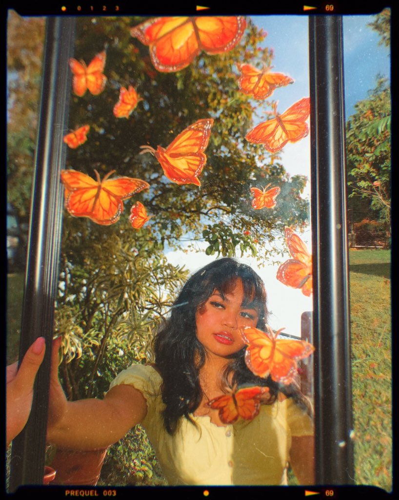meimanji's tweet photo. had to do my own little twist to the mirror trend https://t.co/VkM5D7bSo4