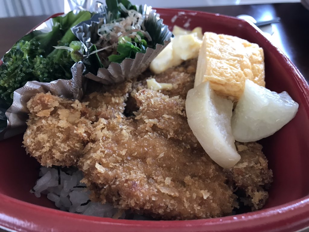 Miki 上野桜木 菜の花 のランチをテイクアウト 10円でお味噌汁付きでした 500円のおにぎりランチもあるそうです 美味しかった また食べたいな T Co 730p5qair5 テイクアウトしよう 上野 上野桜木 菜の花 コロナに負けるな 地元応援