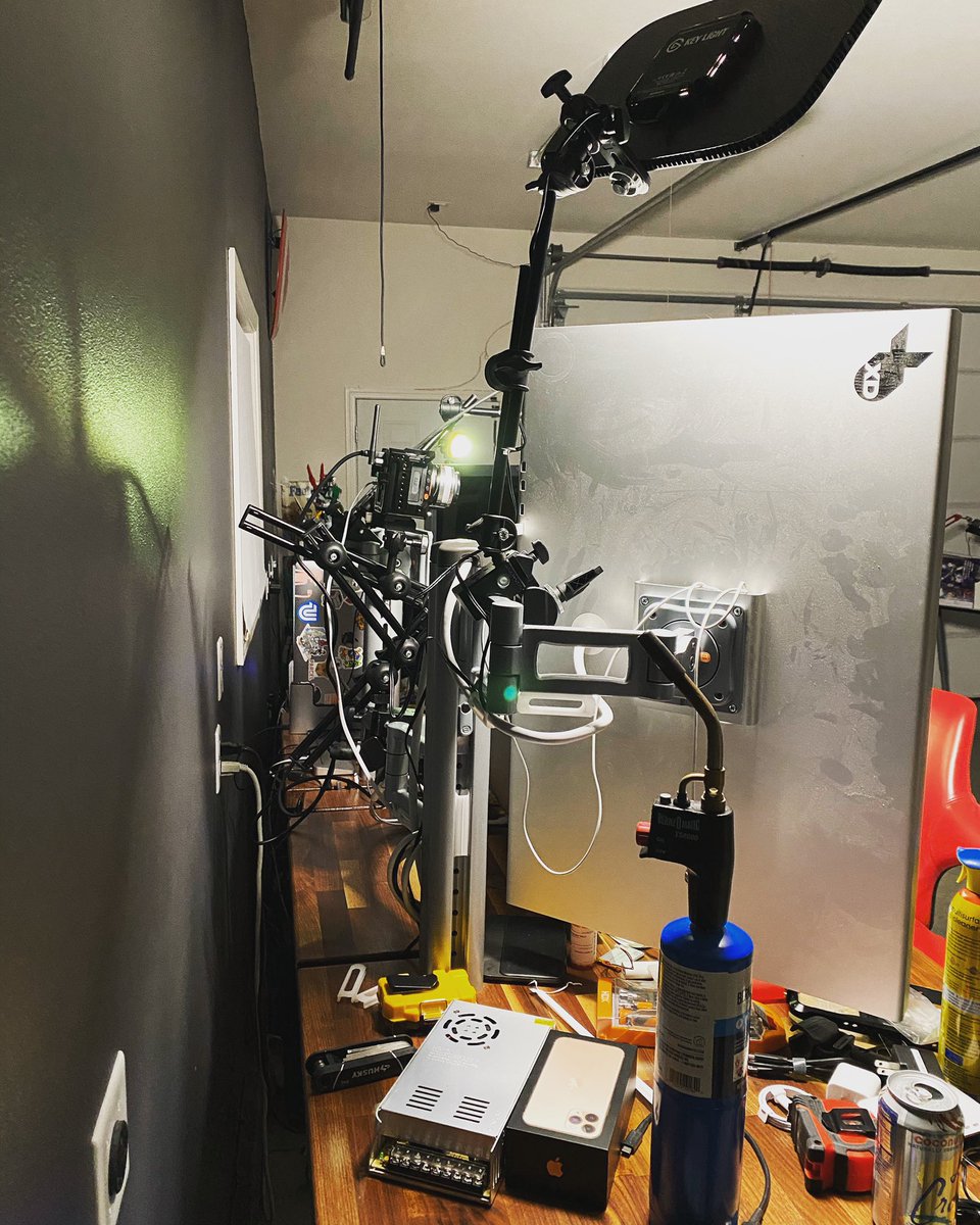 GarthDB's tweet image. A better angle of my wfh setup.
#adobelife #AdobeCreativeSetup