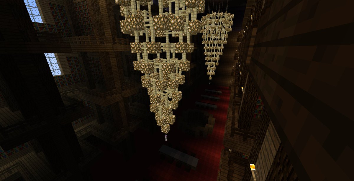 Sanntoon 暗視のポーション飲んでるから明るいけどコウモリ湧いてることからわかる通り実際はめっちゃ暗い 照明が大きな課題だったから新しく作り直した シャンデリアは照明器具ではなく ただの装飾ｗ 意外と暗闇の中で奇麗に見える