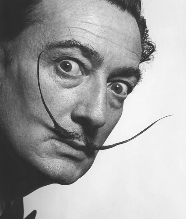 96. Logo permen lolipop Chupa Chups yang terkenal itu didesain oleh Salvador Dalí pada tahun 1969. Dia kekeuh menempatkan logo tersebut di bagian atas permen sehingga mudah dilihat (dan karenanya diingat) oleh pembeli.