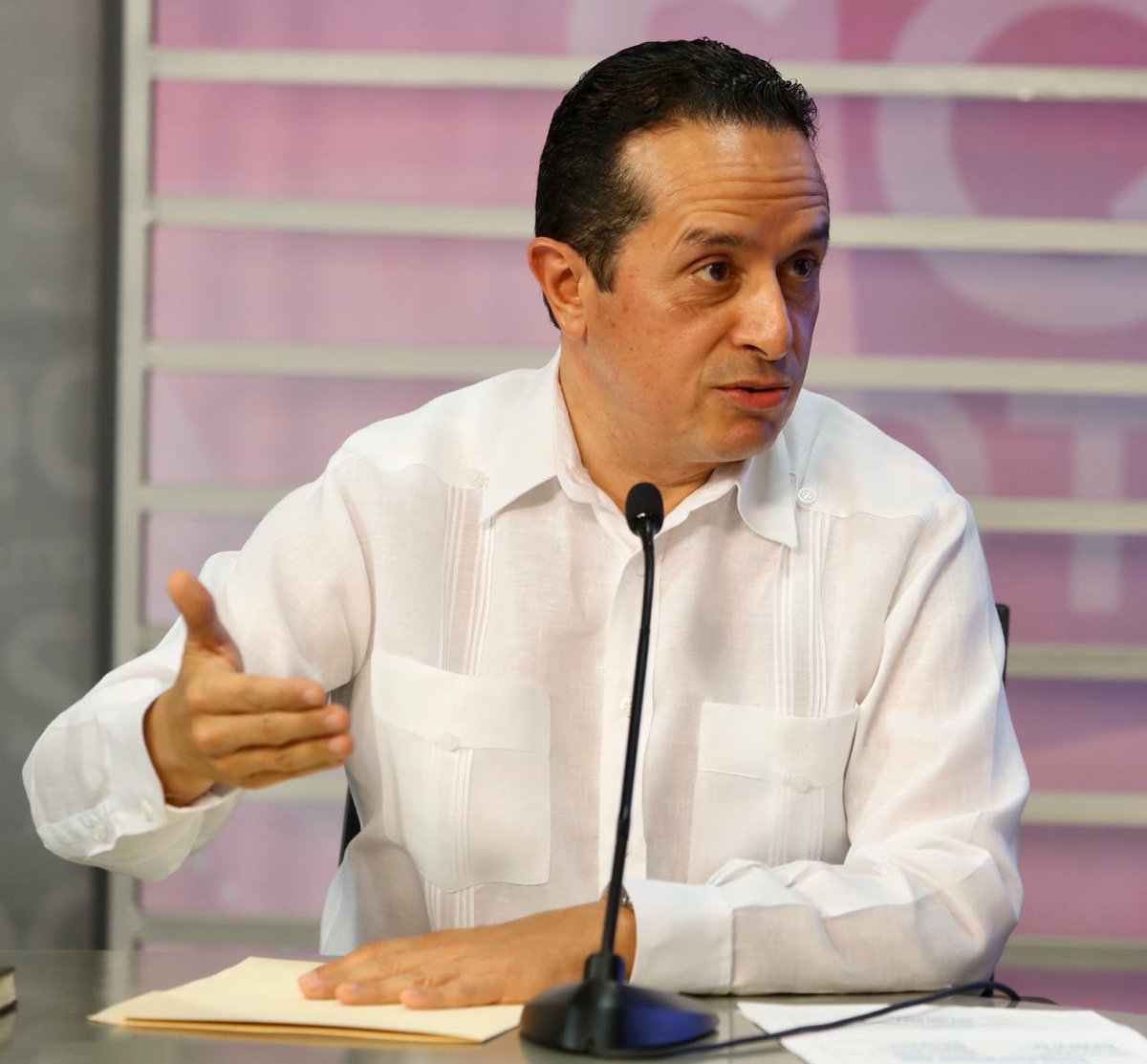 Desde el <a href="/sqcsradioytv/">SQCS Radio y Televisión</a> en #Chetumal tuve un diálogo con ciudadanos de #QuintanaRoo,  actualizamos información sobre #Covid_19 y la situación en el Estado. Gracias a <a href="/lenyprado1/">Leny Prado</a> y a todos quienes participaron con sus  preguntas y comentarios. A sus órdenes #JuntosSaldremosAdelante