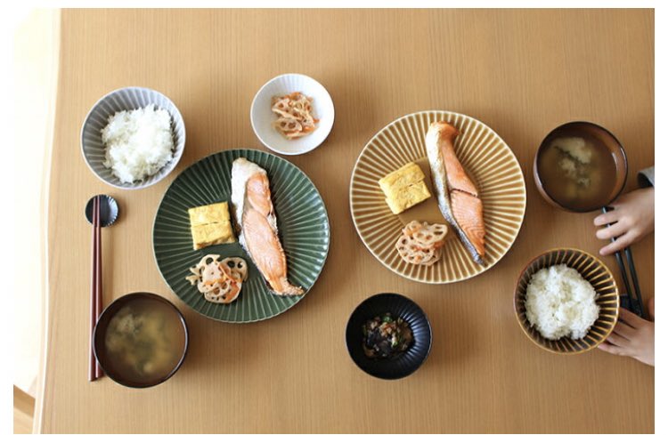 25.一龍陶苑のしのぎシリーズシンプルで使いやすく、和食はもちろん、カレーパスタなんでもいける。もちろん食洗機電子レンジもOKで使い勝手抜群。しかも安い。色も豊富で私は4色を料理に合わせて使ってます。5/10までweb陶器市やってるので今ならさらにアウトレット品が安い https://a.r10.to/hIYUA0&nbsp;