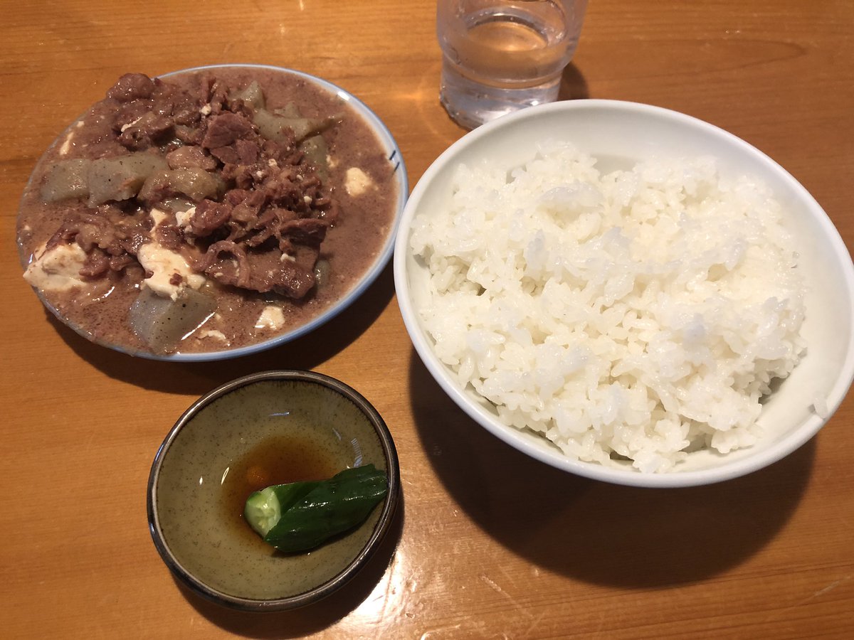 Tatsuya Twitterren 駒沢大学駅 かっぱ 煮込み 並 750円 御飯 並 0円 メニュー一択の老舗煮込み定食専門店 孤独のグルメに掲載されたお店です 着席と同時に煮込みが提供されます トロットロで抜群の旨さ 最高 最後は煮込み丼にして頂きました