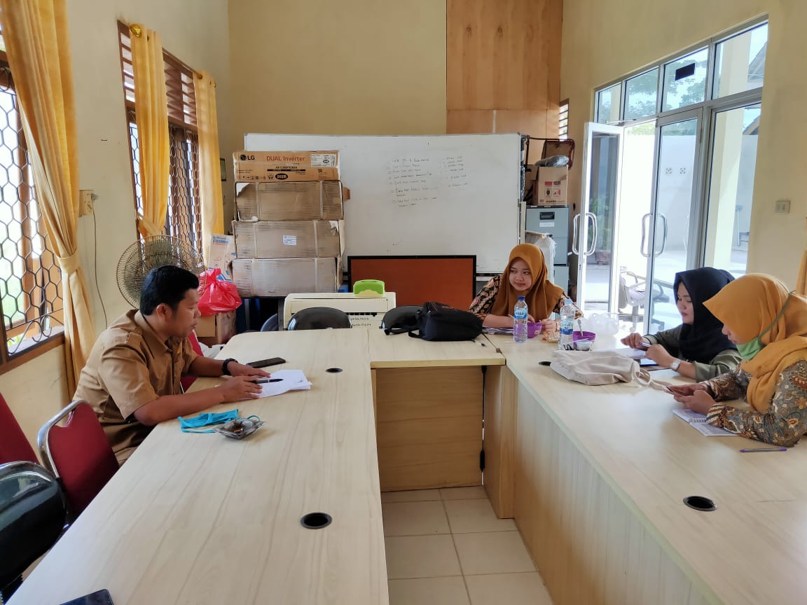 Lilly_Luinsa's tweet photo. Koordimaai ppkl dan koordinator ppkl kabupaten bangka tengah
#penyuluhkoperasi
#ppklkemenkopukmri
#ppklbabel
#ppklbangkatengah
@PENYULUH_COOP 
@KemenkopUKM 
@dinaskukmbabel 
@BangkaPpkl https://t.co/fK2yNZDpvW