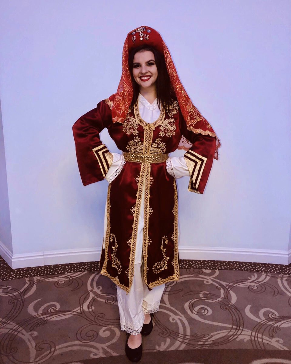 AlinaFrant's tweet photo. Happy International Dance Day ! ♥️💃🏻#danceday https://t.co/j5AlSLADGj
