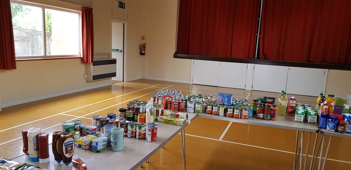 Salfords village hall will be open to 12 today to take your food and welfare donations. @Loveworksorg <a href="/reigatebanstead/">Reigate & Banstead Borough Council</a> #foodbanks