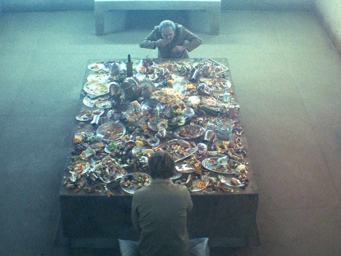 Лифт фильм 2020. Платформа фильм 2019 кадры из фильма. Платформа фильм нетфликс. Платформа фильм смысл концовки. Платформа фильм нетфликс.