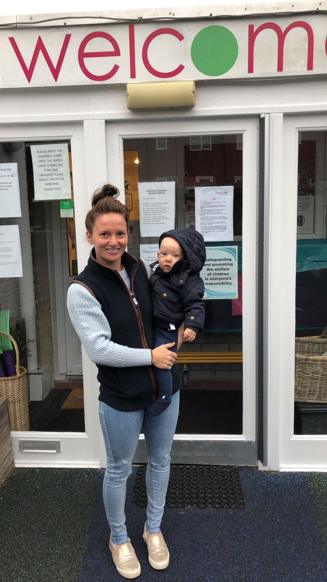 s_cushions's tweet image. Vote for @LaraTelfer (Mummy)  🎤 🥰