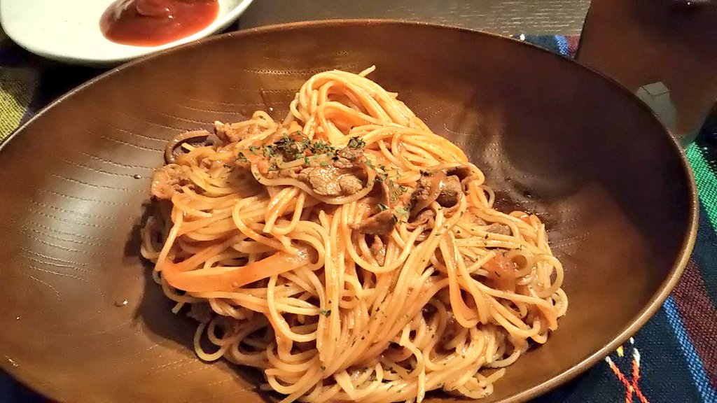 小麦野ひねり おうちでキャンプ飯 牛肉とトマトのパスタ コーンスープ レトルト ウインナーと目玉焼き 飯屋ぱんどら