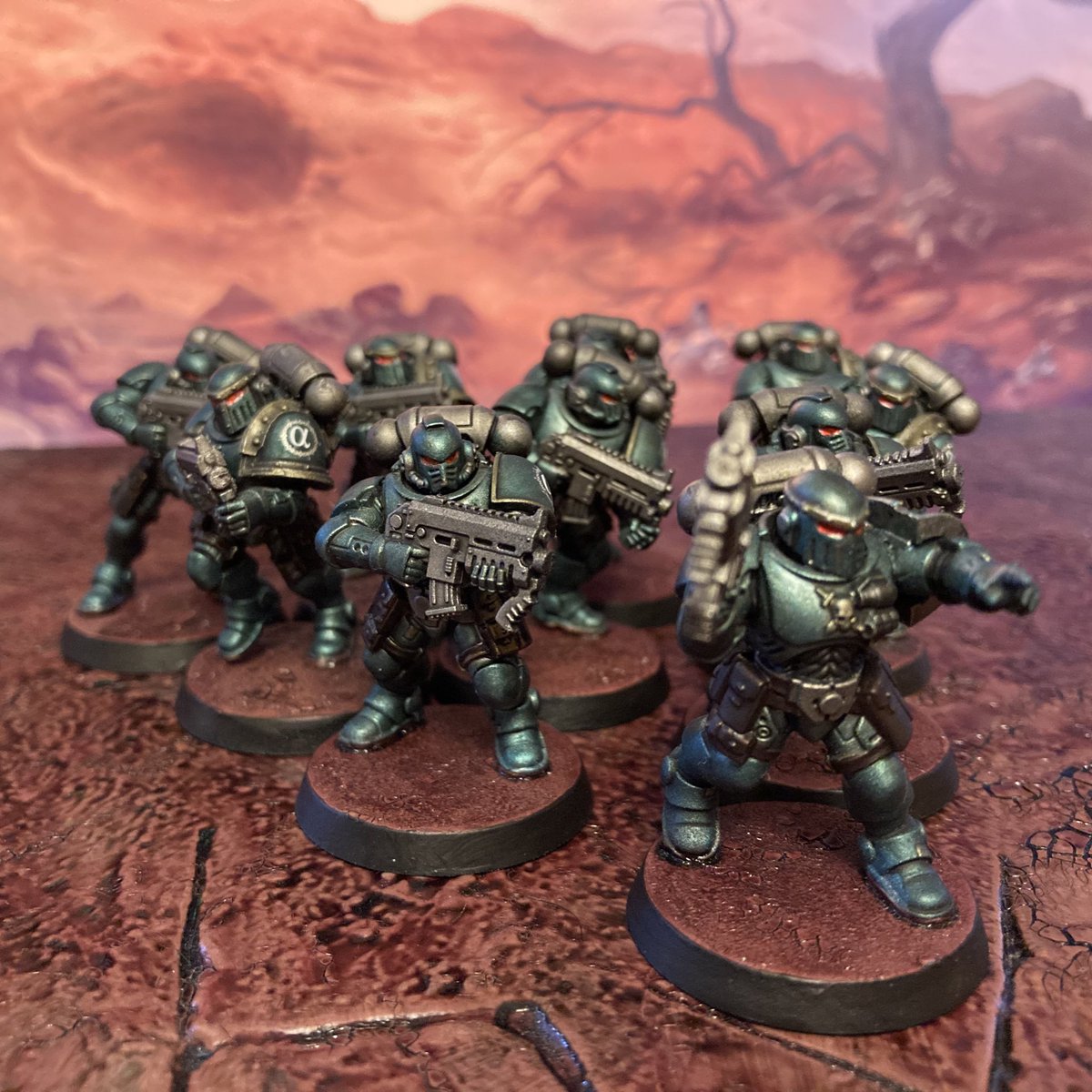 Pure_Ebil's tweet photo. The twenty first to the thirtieth painted in 2020, an Alpha Legion Reiver squad with bolt carbines. #warmongers #alphalegion #40k #warhammer40k #40kkitbash #WarhammerCommunity https://t.co/k8qWuOvHRD