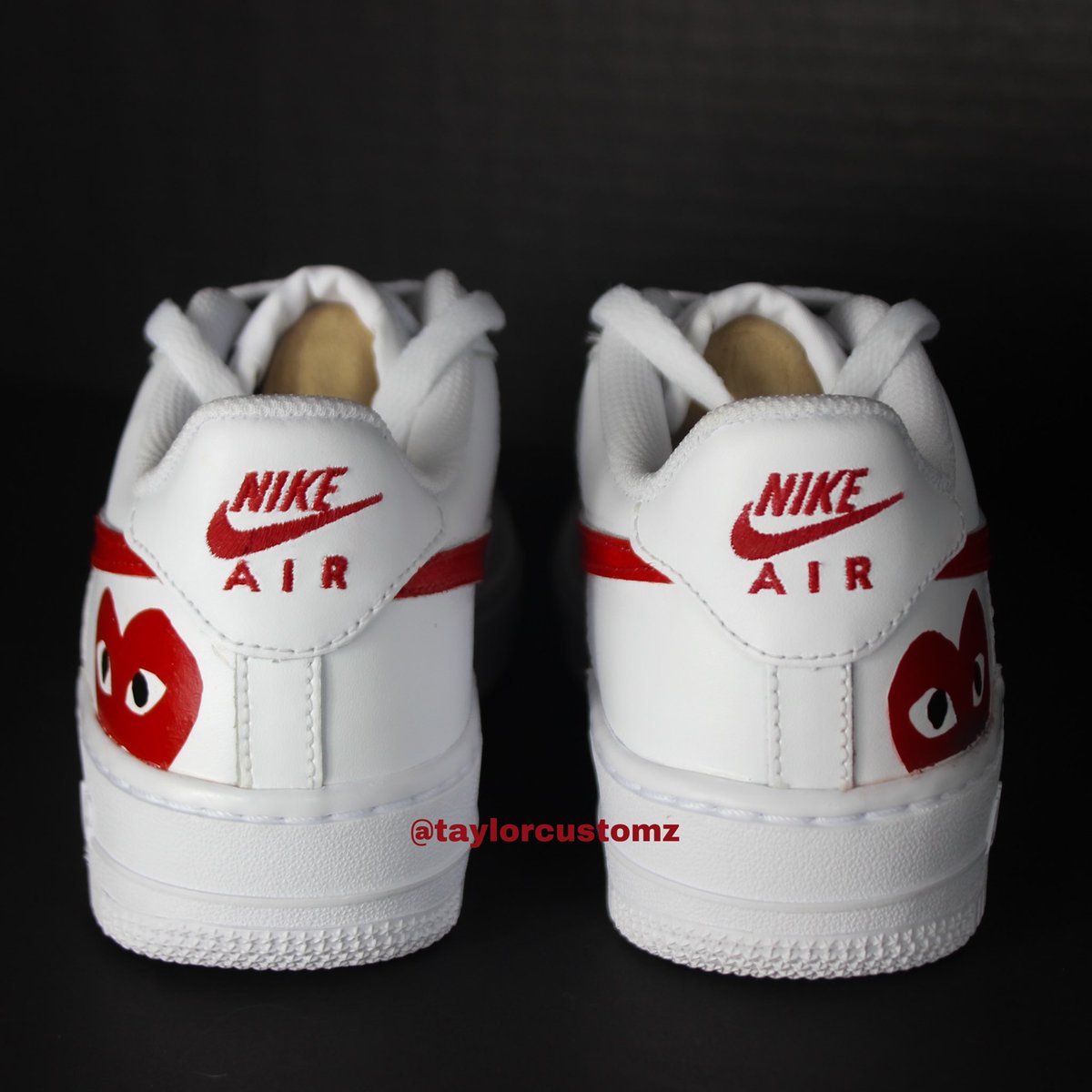 taylorcustomz's tweet photo. Red CDG Air Force 1 #CDG #customshoes https://t.co/ycUqxCaof4