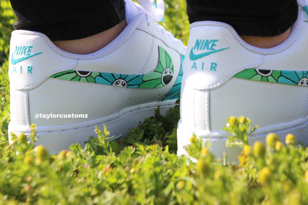 taylorcustomz's tweet photo. More pictures of the green and teal murakami AF1 #customshoes #murakami https://t.co/rVTRJD89DU