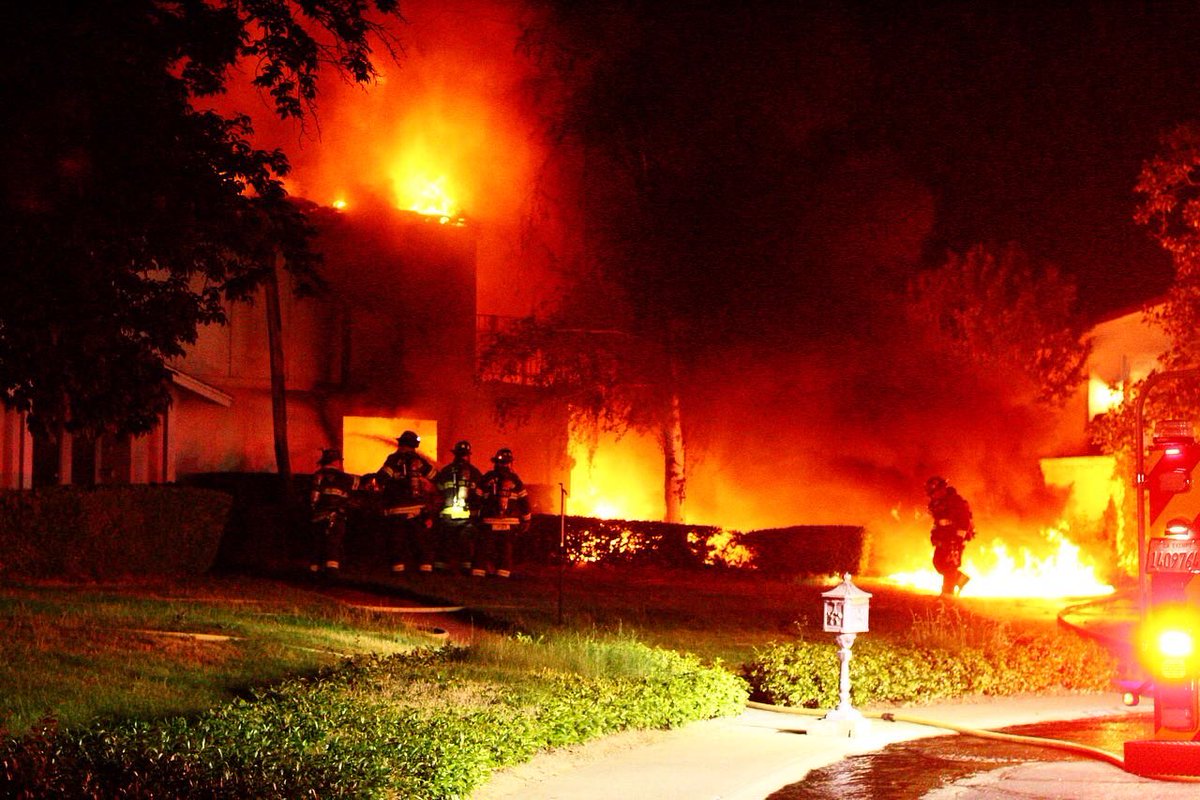 SCF_Alerts's tweet photo. Photos from a 2nd Alarm Residential Fire on Ser Court in Del Rio, CA #Salidafire https://t.co/tQcsaO8pHK