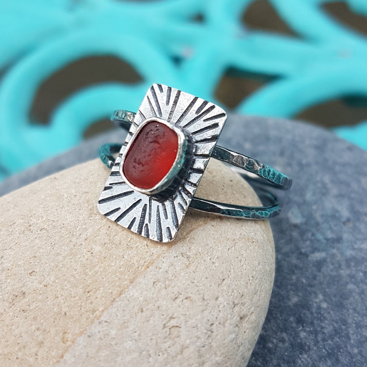 Morning all. Happy Wednesday! Here's a one off sterling silver and rare red seaglass ring, to bring a little heat, light & sass to your life today. 

Shop at ❤ ilovedollyjewellery.co.uk/rings/handmade…

#earlybiz #handmade #handmadehour #CraftBizParty #redseaglass #seaglassring #wednesdaymorning
