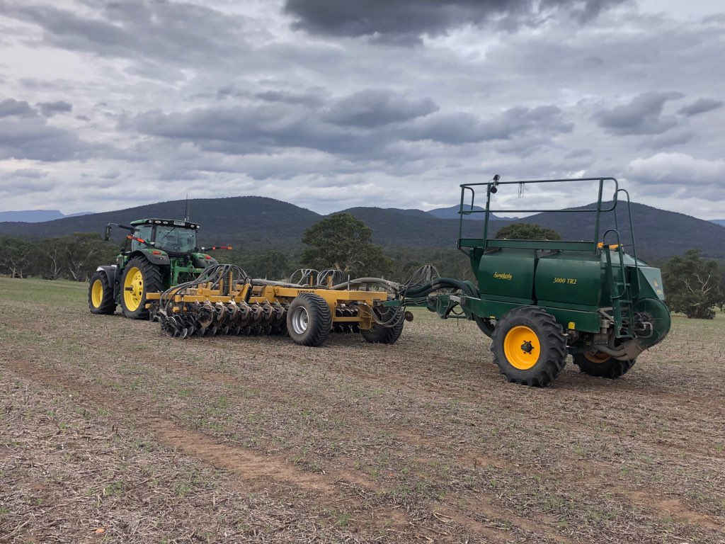 Rod__Dunn's tweet photo. How is this for a custom Serafin #ultisow #narrowfold 6m single disc seeder? Casting front wheels & a standard pull instead of 3PL hitch, rear tow air cart instead of the usual mounted box, and modified row units with no press wheel allowing for 150mm & 300mm row spacing. https://t.co/NwlMZDSMyP