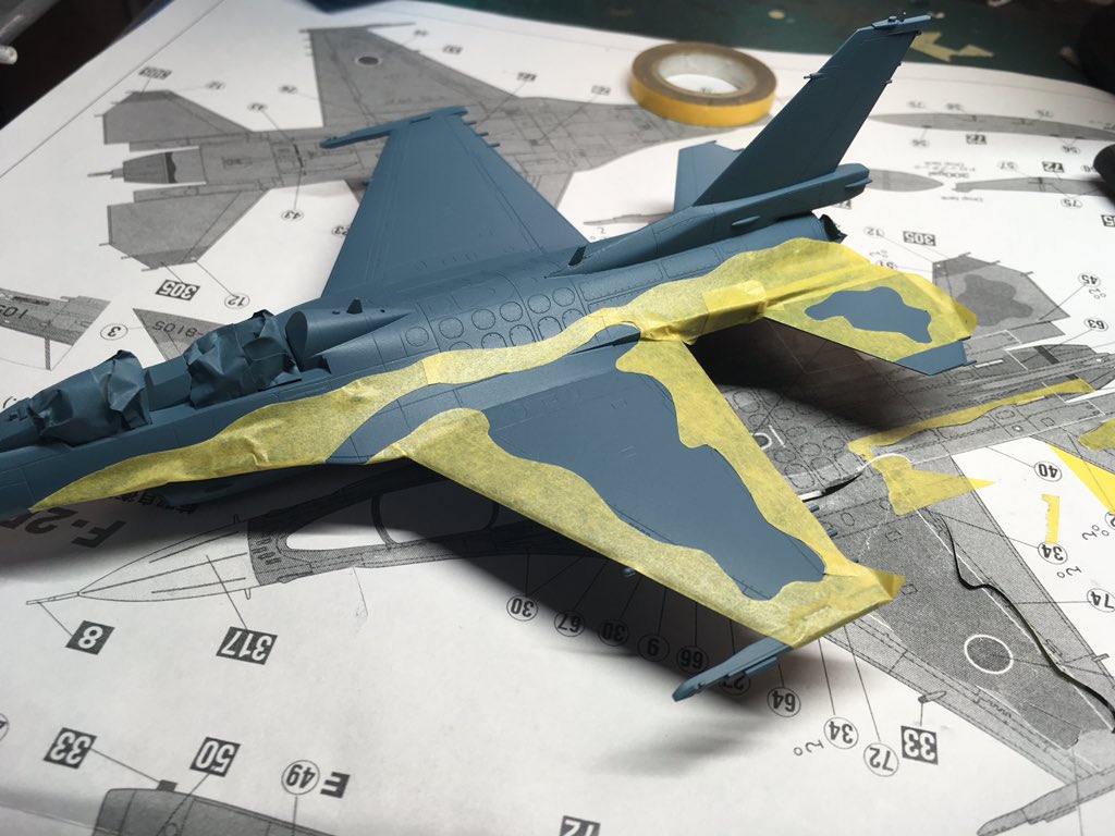 Tri 洋上迷彩マスキング中 説明書の塗装図が50 なので2倍に拡大して切り出してます T Co 55orjgwukq Twitter