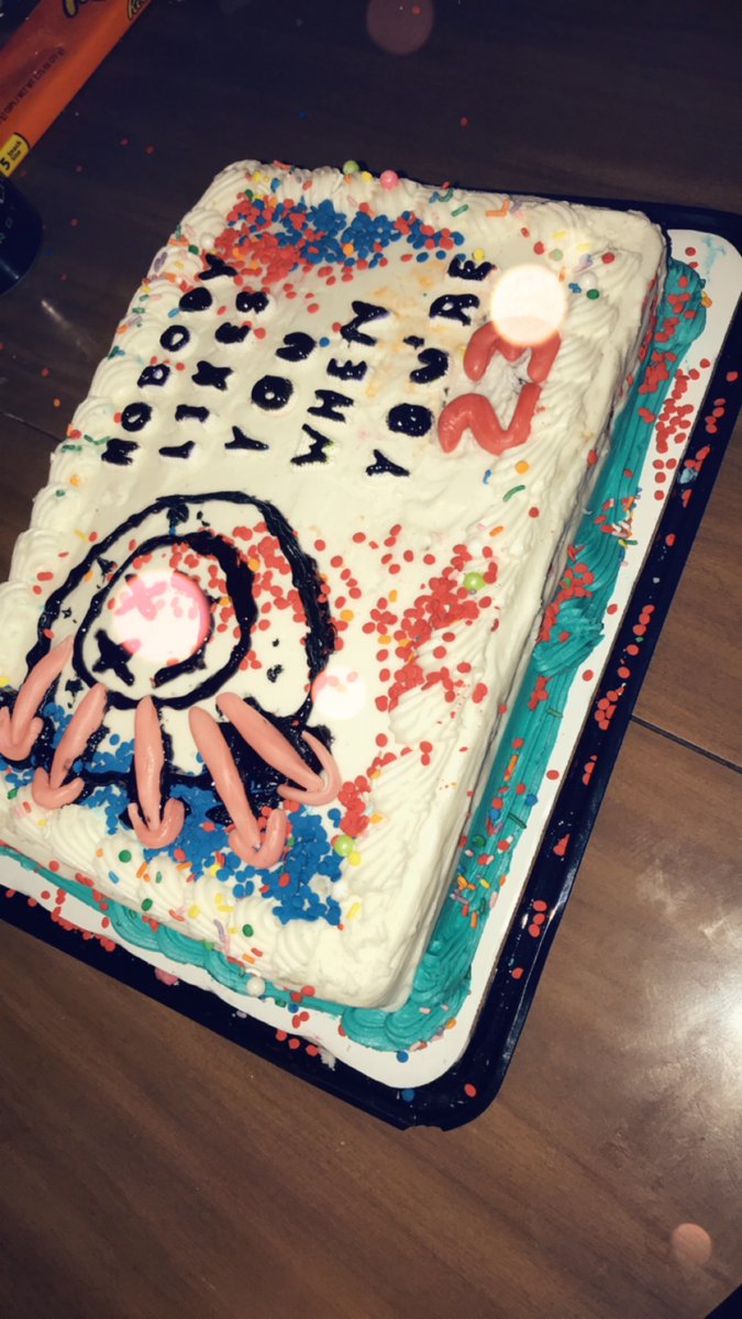 amarie_hood's tweet photo. Nobody Likes You When Youβre #23 π€ππ€π» #WhatsMyAgeAgain #Blink182 #BirthdayGirl #IDecoratedIt #Proud #Grunge #Emo #Beautiful #Perfect https://t.co/Sk6WvlNl9r