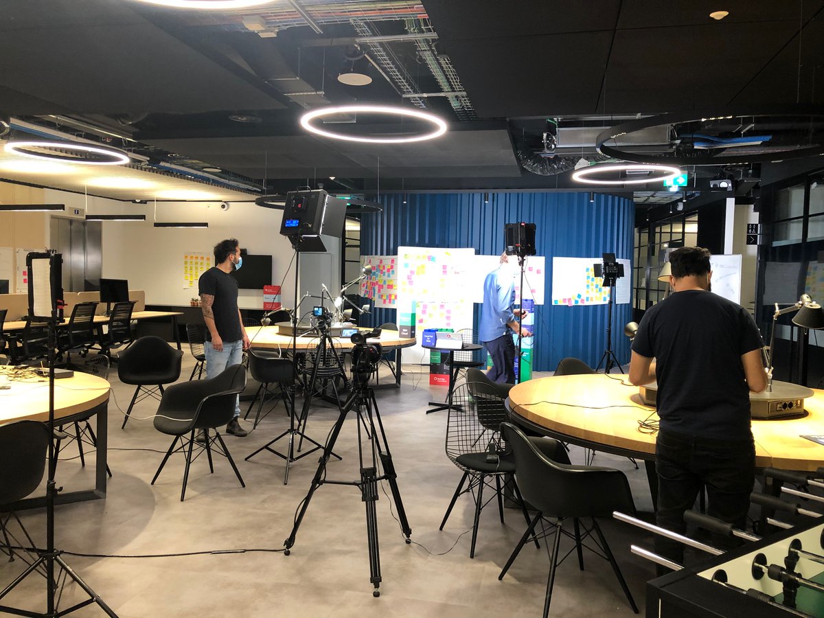 Regia, scaletta, ultime prove e poi ci siamo anche noi live da #IBMGarageMilano per raccontarvi questa lunga diretta streaming dal Data&amp;AISummit #DASMilan con <a href="/ZeroUnoWeb/">ZeroUno</a> @Digital360Group e <a href="/AI4Business_it/">AI4Business</a> oltre ai nostri Super Direttori di testata <a href="/MitiDellaMura/">Miti Della Mura</a> e @patpatuffa