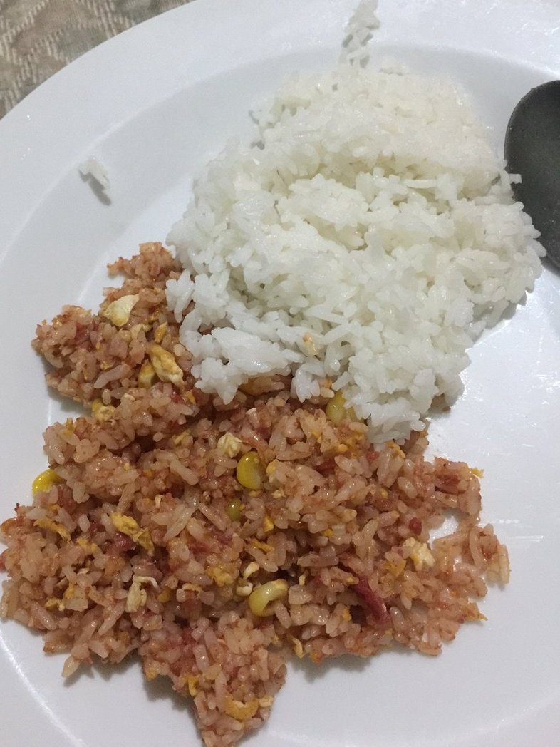 OrangKayaGakTau rasanya makan nasi goreng pake nasi,(beli nasgor 1 dimakan  sekeluarga biar kenyang masak nasi sendiri lg), image size:786x1048