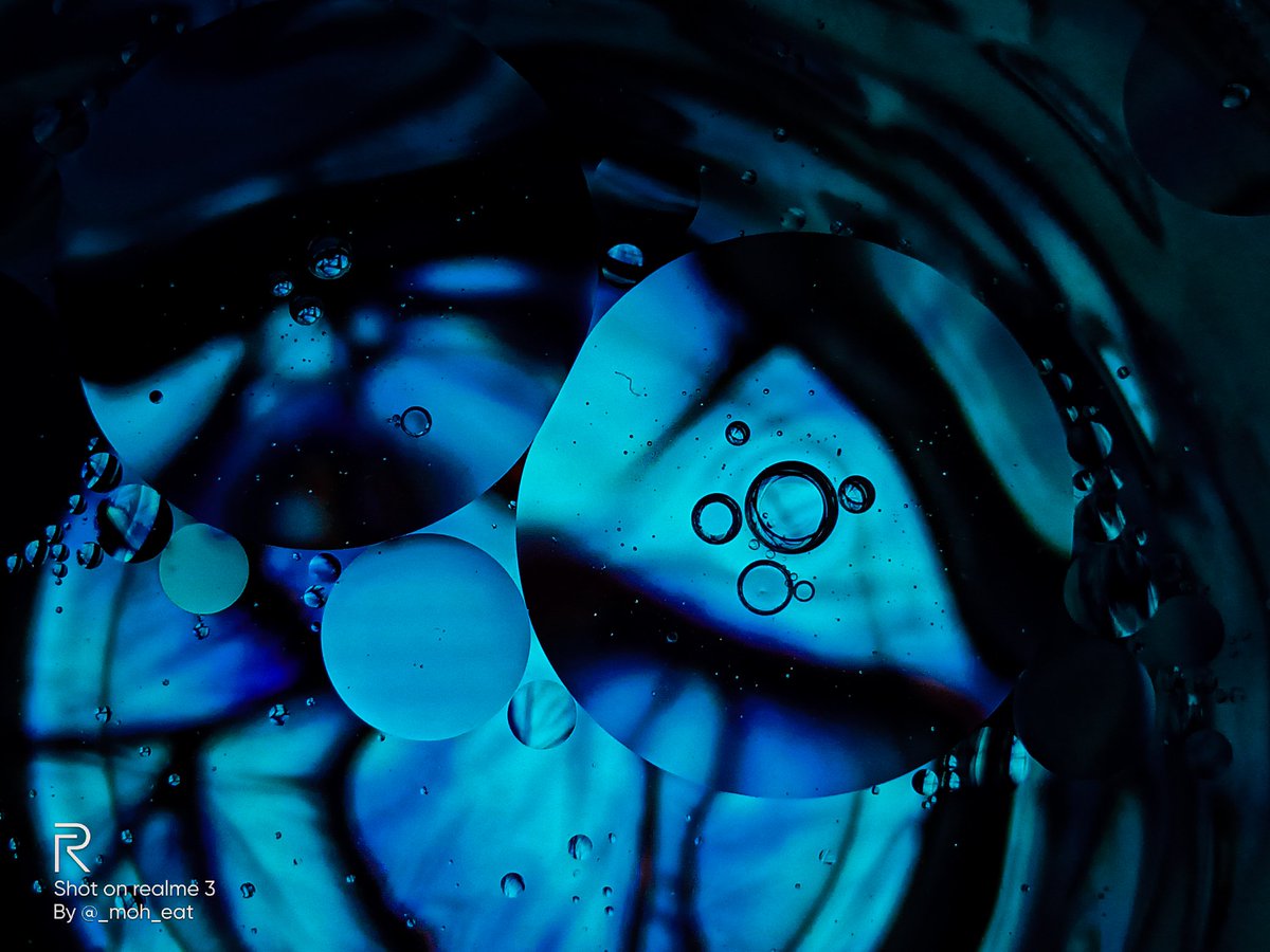 mohieetvro's tweet photo. My atoms love your atom, it's chemistry.
PS-: I captured it without lense..... I think Realme lense is better to capture macro shots it doesn't need any other external lense to capture.
#shotonrealme #ordinaryyetextraordinary
@MadhavSheth1 @realmemobiles @FrancisRealme https://t.co/86UtBHfOnt