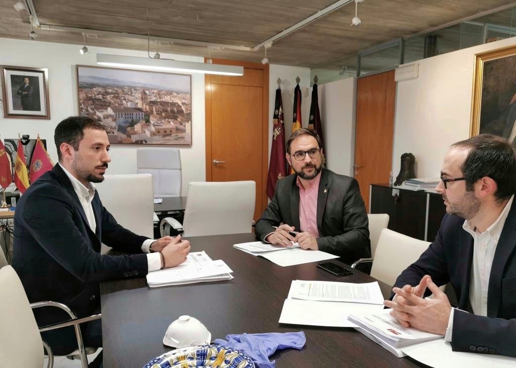 📢 El <a href="/AytoLorca/">Ayuntamiento Lorca</a> crea un completo Plan de Reactivación Social y Económica a implementar tras el Estado de Alarma

👥 📈 Conjunto de ayudas, subvenciones y medidas que faciliten la vuelta a la normalidad tanto para vecinos como para autónomos y empresas

👉 lorca.es/noticias/notic…