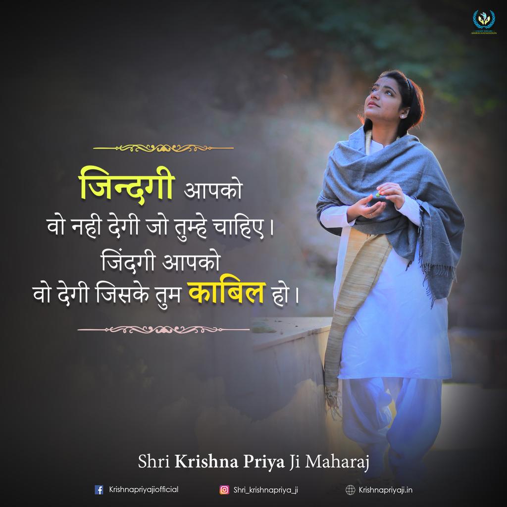 Ular olomon ichida bir-birlarini sikadilar va ichkariga kiradilar